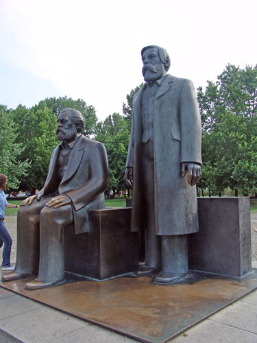 BERLÍN08 (022) K. Marx i F. Engels